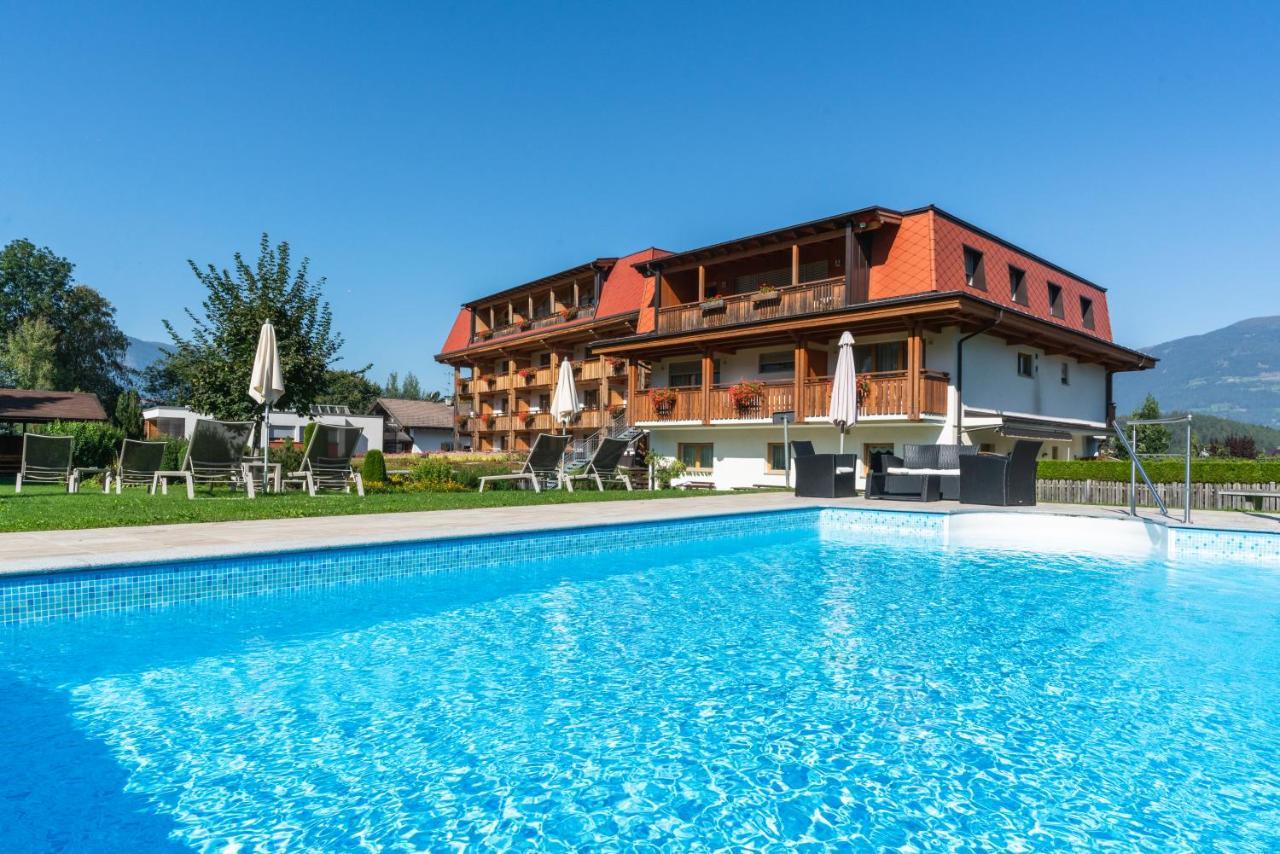 Hotel Reischach Брунико Екстериор снимка