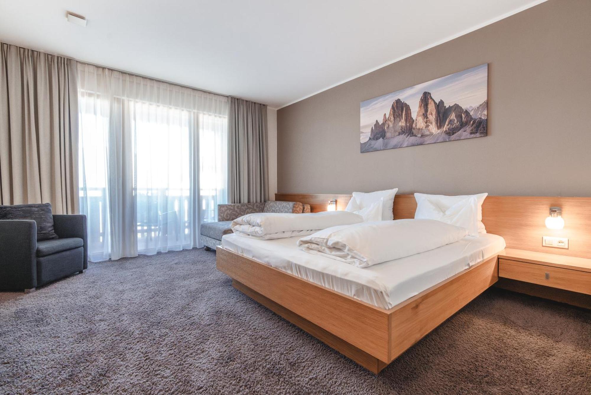 Hotel Reischach Брунико Екстериор снимка