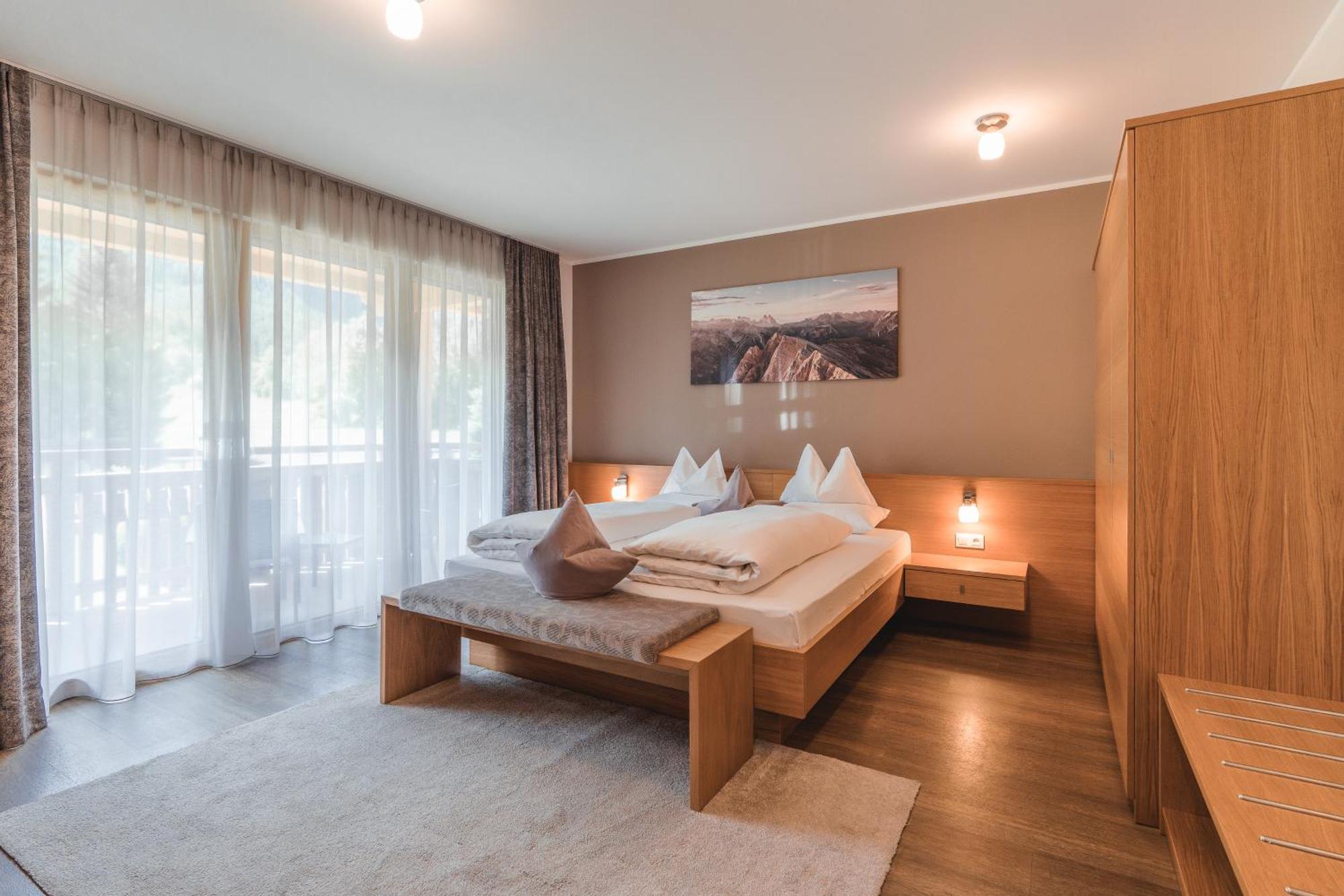 Hotel Reischach Брунико Екстериор снимка