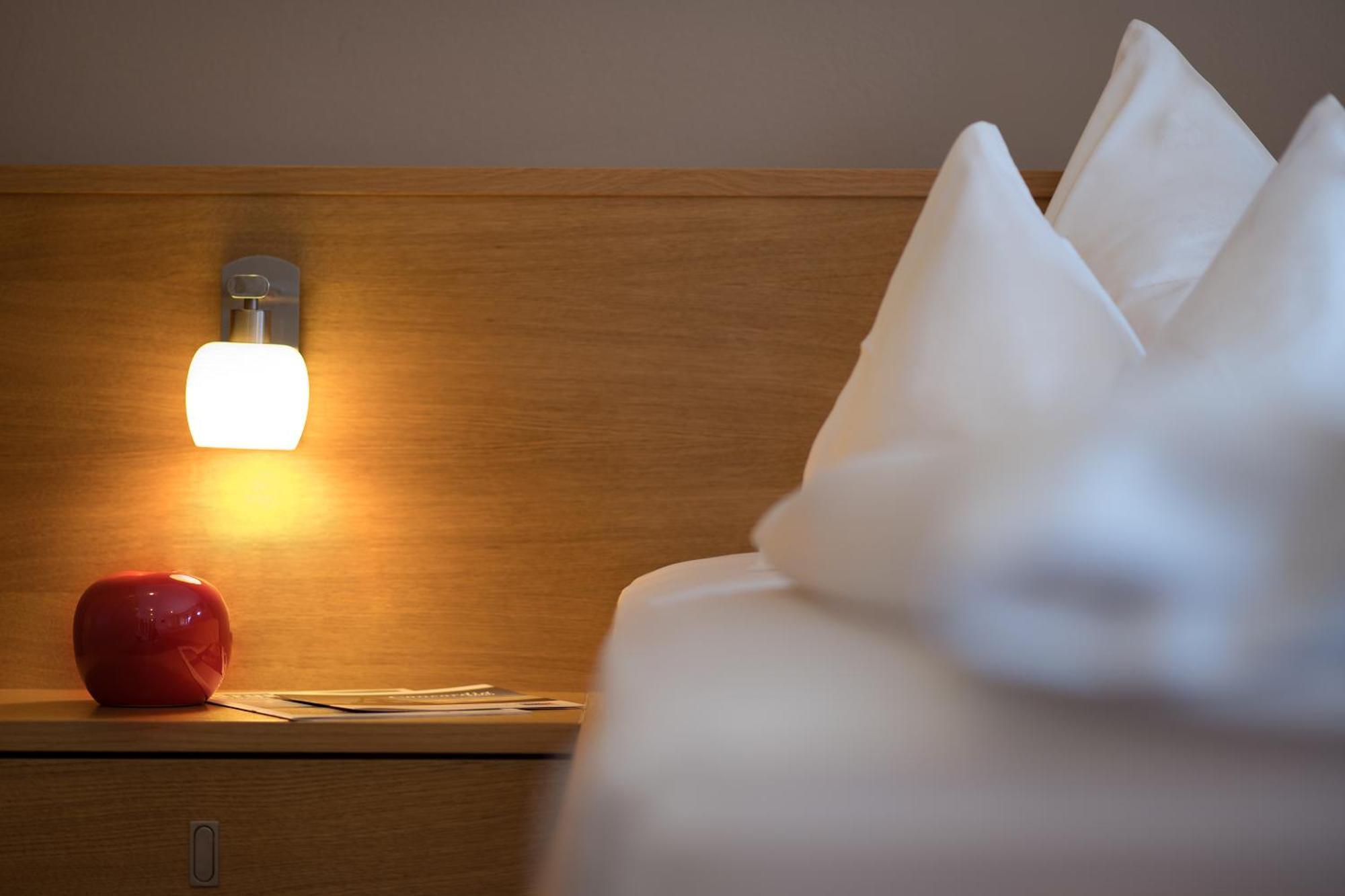 Hotel Reischach Брунико Екстериор снимка