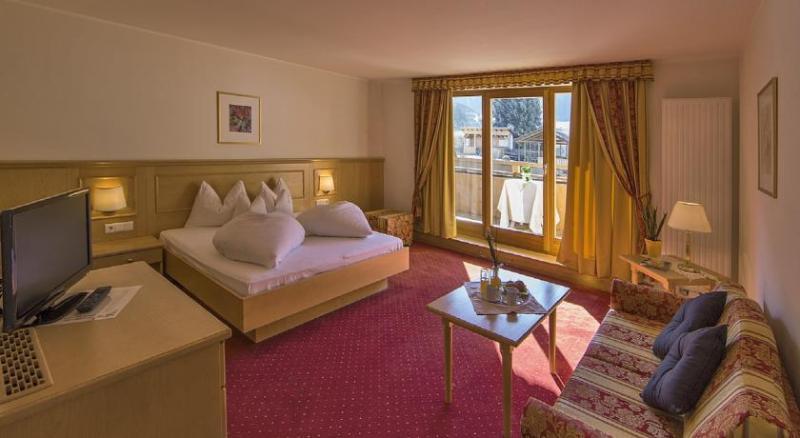 Hotel Reischach Брунико Екстериор снимка