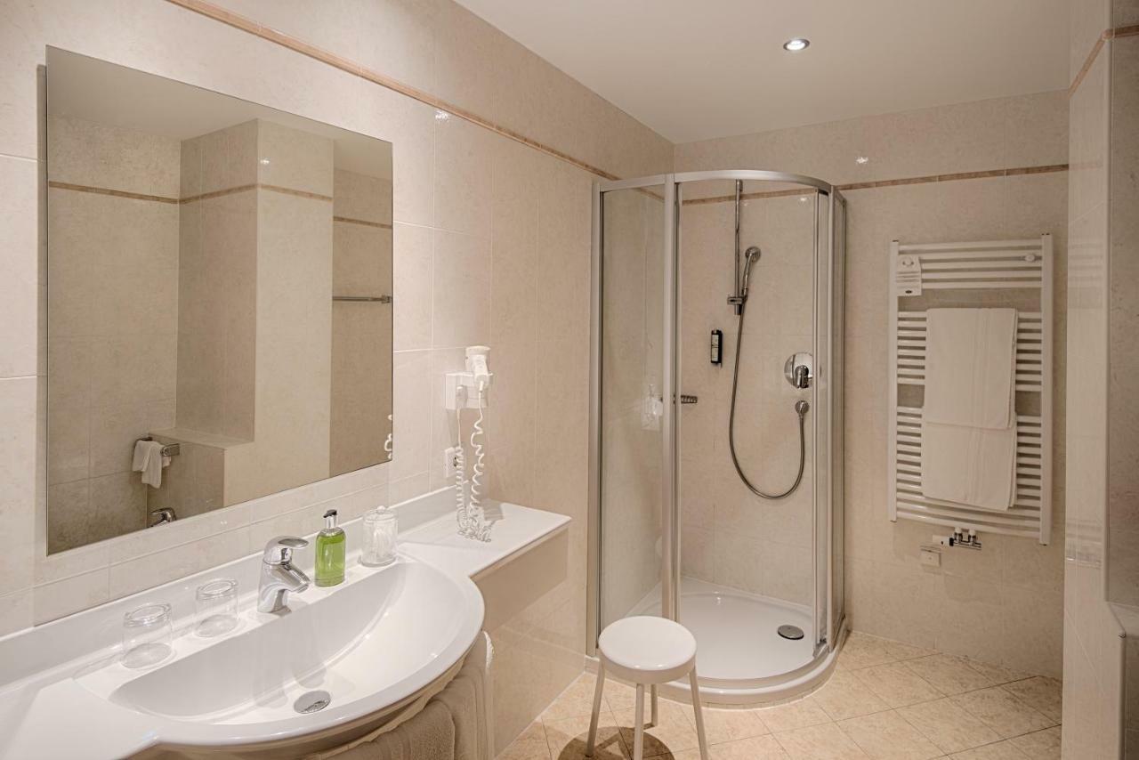 Hotel Reischach Брунико Екстериор снимка
