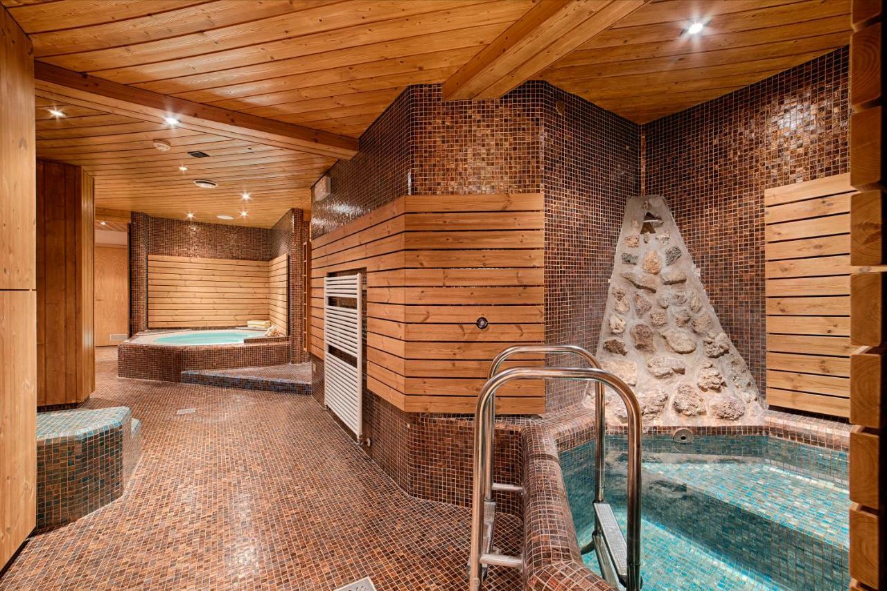 Hotel Reischach Брунико Екстериор снимка