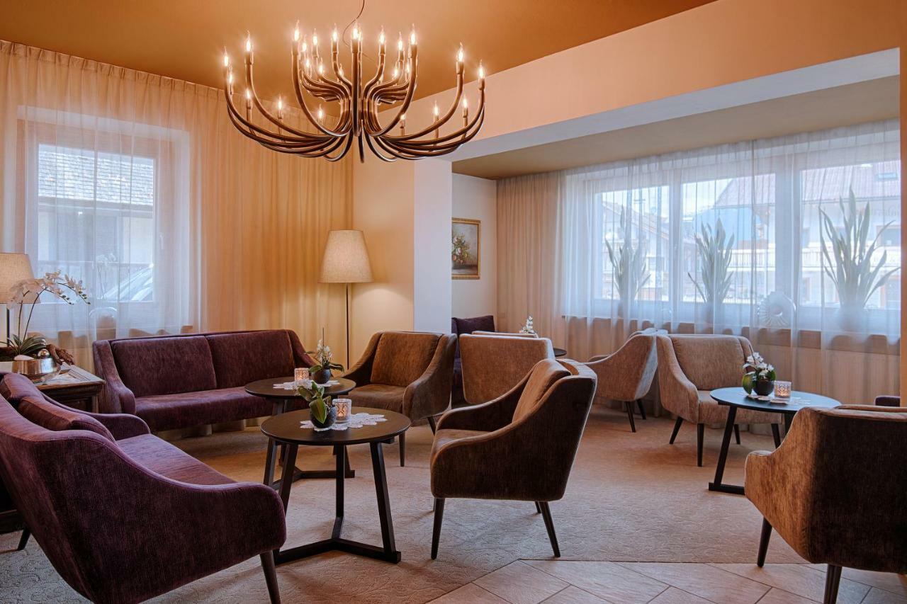 Hotel Reischach Брунико Екстериор снимка